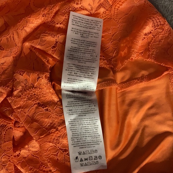 Guess lace dress - Picture 9 of 11